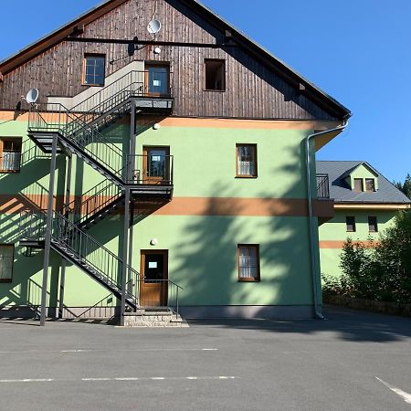 Karlov Pod Pradedem Apartmany Orbit Exteriör bild