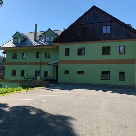Karlov Pod Pradedem Apartmany Orbit Exteriör bild